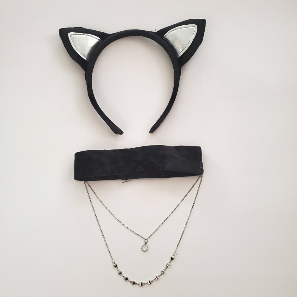 Spirit Halloween Cat Ears and Choker with Chains